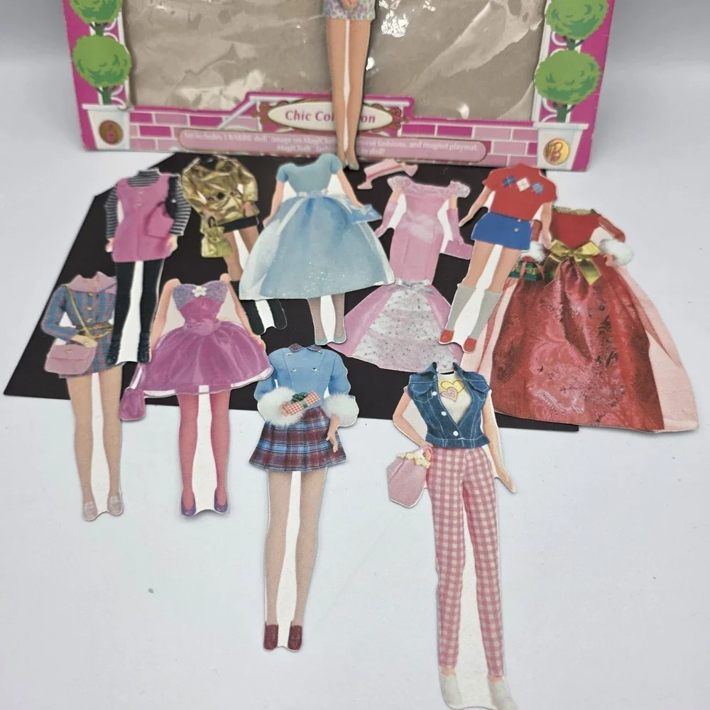 Vintage 1998 Barbie Boutique Fun Fashions MagiCloth Magnetic Dress-up Set‎